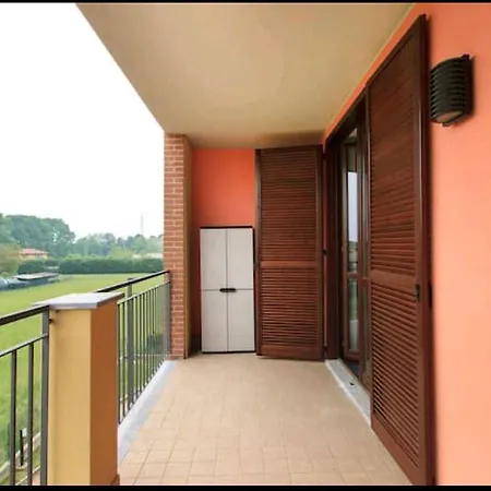 Easy Chic Apartment Tradate